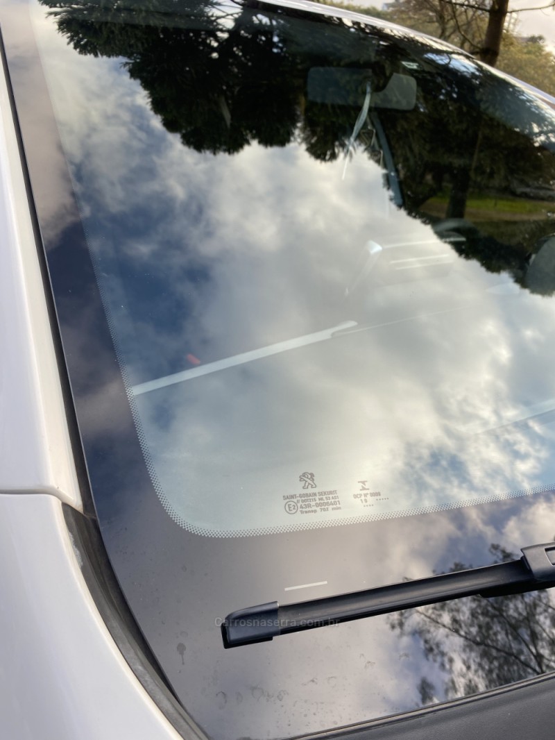 208 1.2 ACTIVE 12V FLEX 4P MANUAL - 2020 - FARROUPILHA