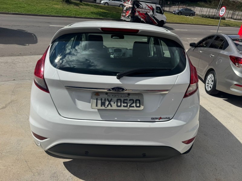 FIESTA 1.6 TITANIUM PLUS HATCH 16V FLEX 4P AUTOMÁTICO - 2016 - CAXIAS DO SUL