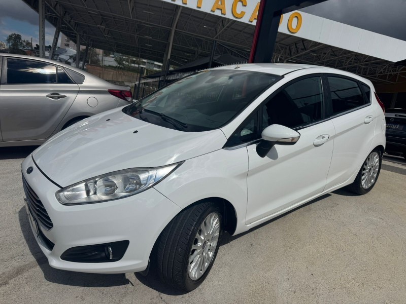 FIESTA 1.6 TITANIUM PLUS HATCH 16V FLEX 4P AUTOMÁTICO - 2016 - CAXIAS DO SUL