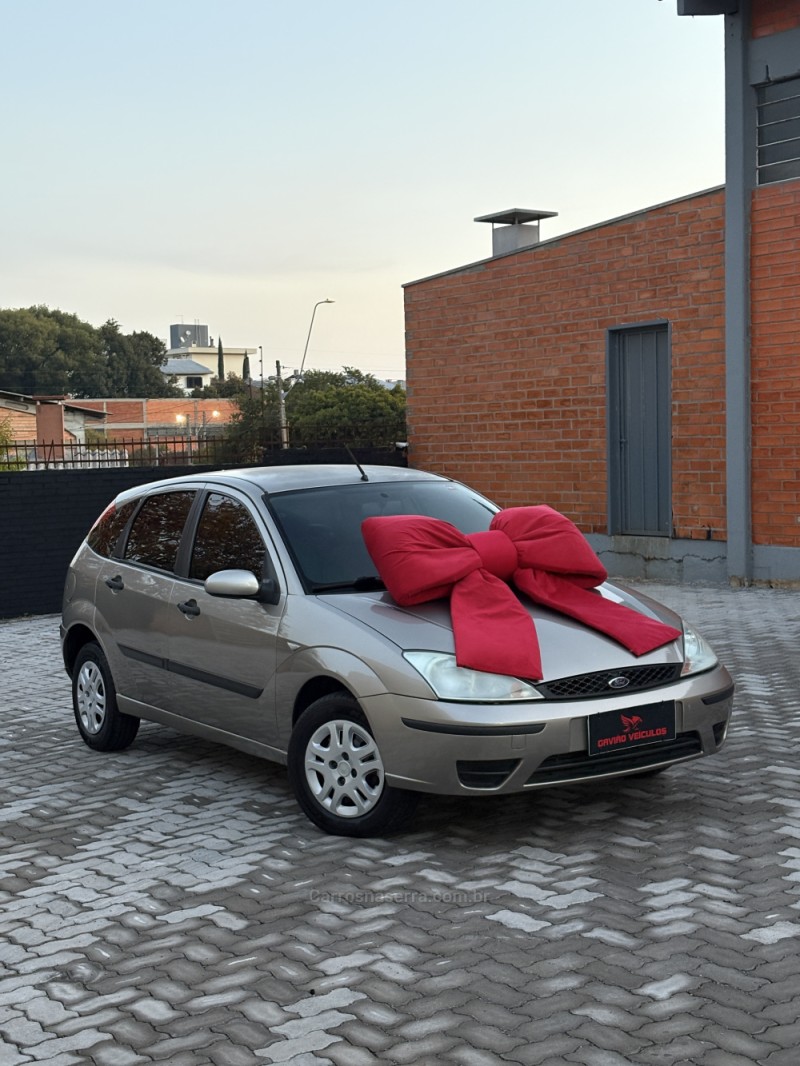 FOCUS 1.6 GLX 16V FLEX 4P MANUAL - 2008 - CAXIAS DO SUL