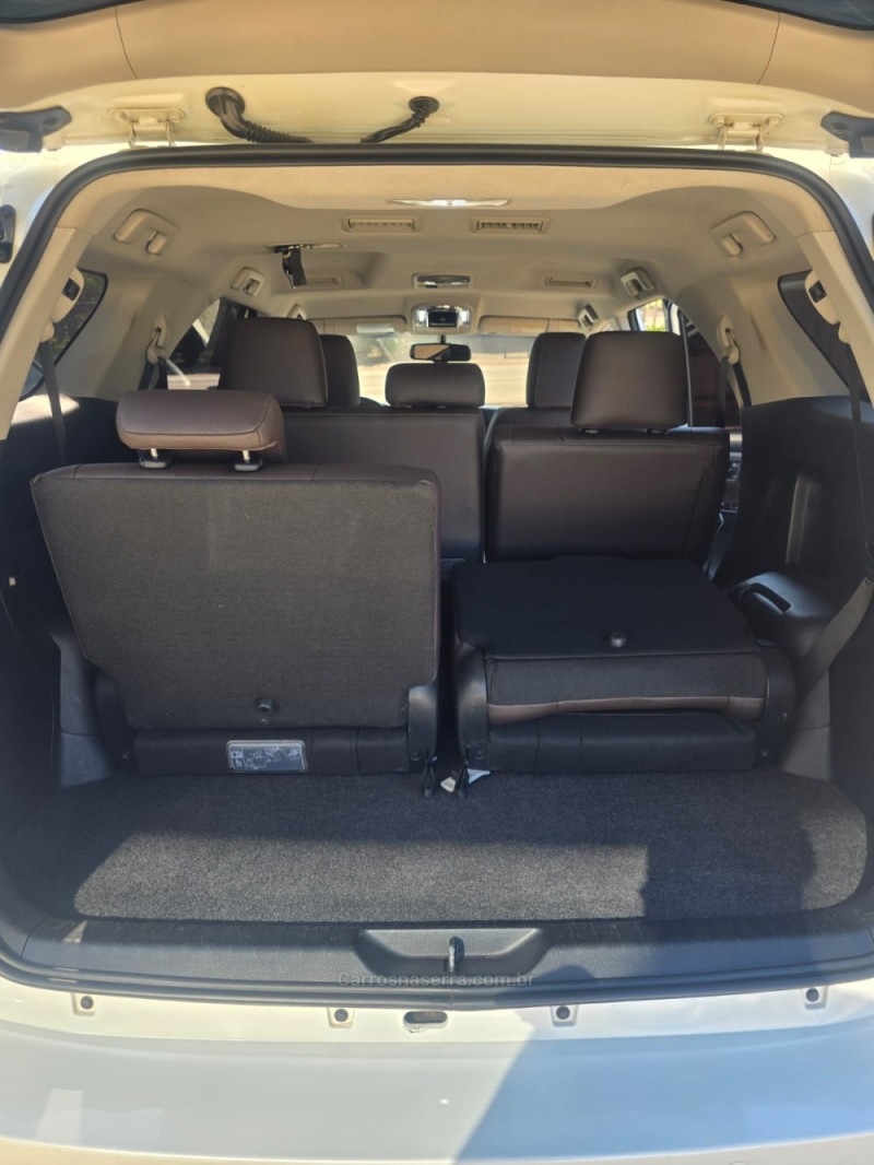 HILUX SW4 2.8 SRX 4X4 7 LUGARES 16V TURBO INTERCOOLER DIESEL 4P AUTOMÁTICO - 2020 - LAJEADO