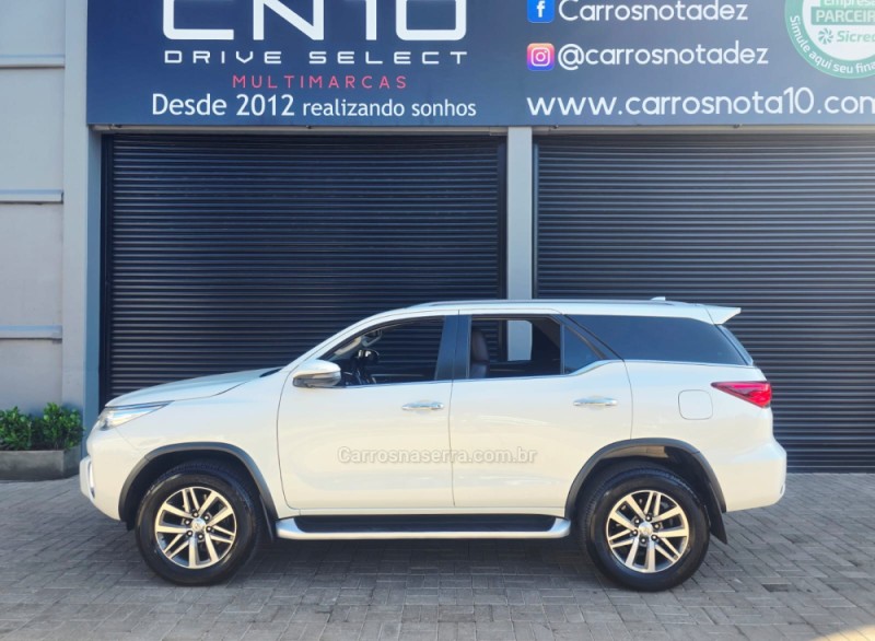 HILUX SW4 2.8 SRX 4X4 7 LUGARES 16V TURBO INTERCOOLER DIESEL 4P AUTOMÁTICO - 2020 - LAJEADO
