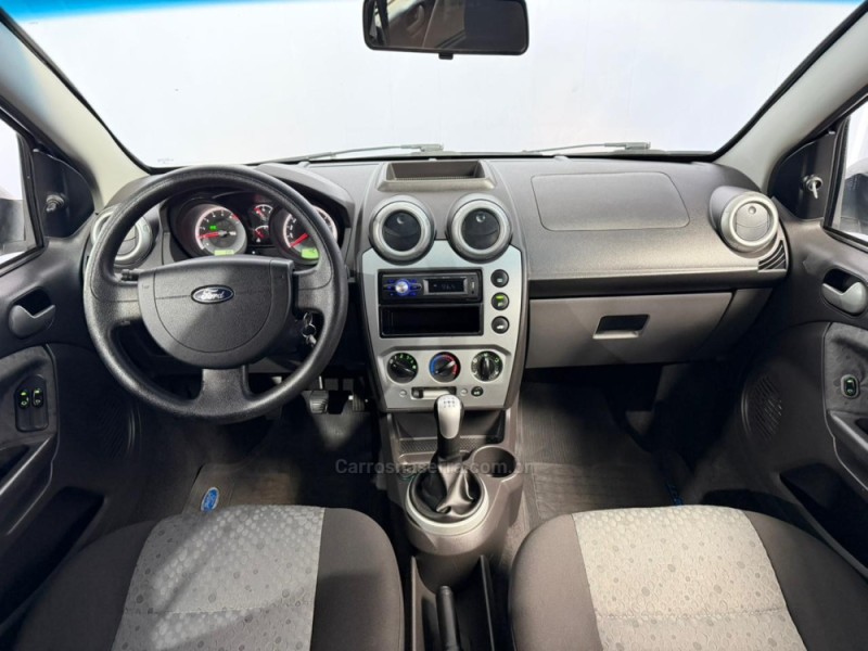 FIESTA 1.6 MPI 8V GASOLINA 4P MANUAL - 2013 - VACARIA
