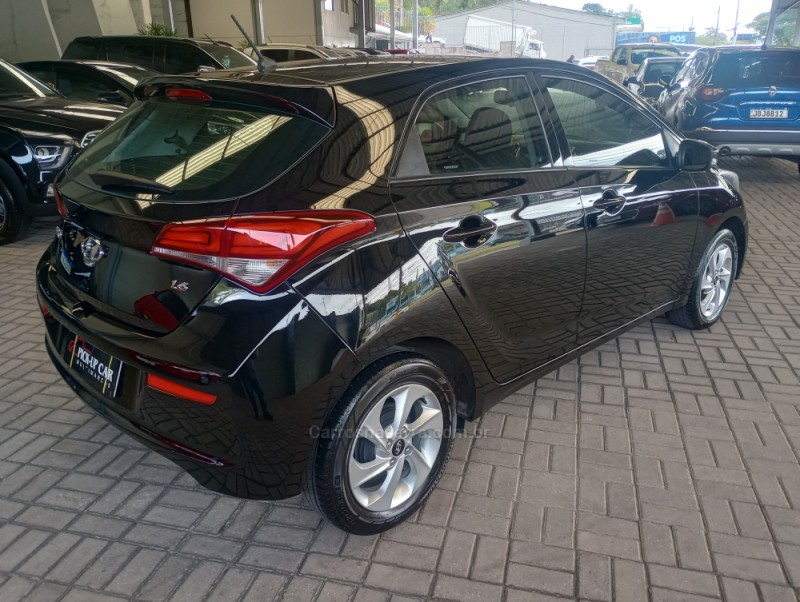HB20 1.6 COMFORT PLUS 16V FLEX 4P MANUAL - 2016 - CAXIAS DO SUL