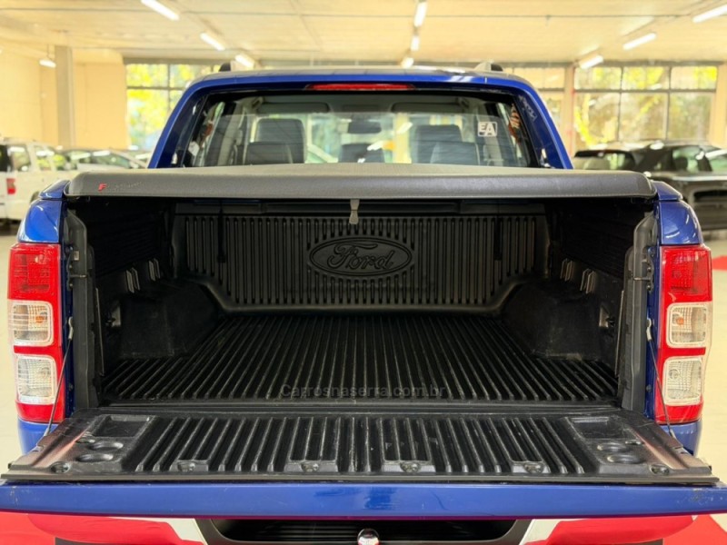RANGER 3.2 LIMITED 4X4 CD 20V DIESEL 4P AUTOMÁTICO - 2015 - NOVA PRATA