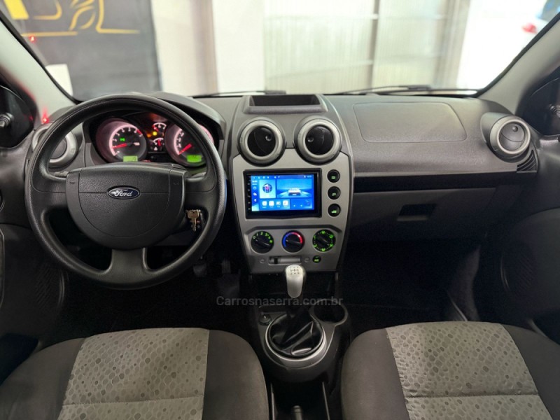 FIESTA 1.6 SE HATCH 16V FLEX 4P MANUAL - 2014 - NOVO HAMBURGO