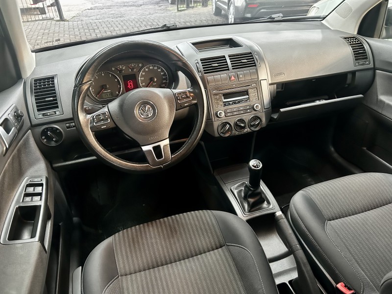 POLO 1.6 MI 8V FLEX 4P MANUAL - 2014 - SãO SEBASTIãO DO CAí