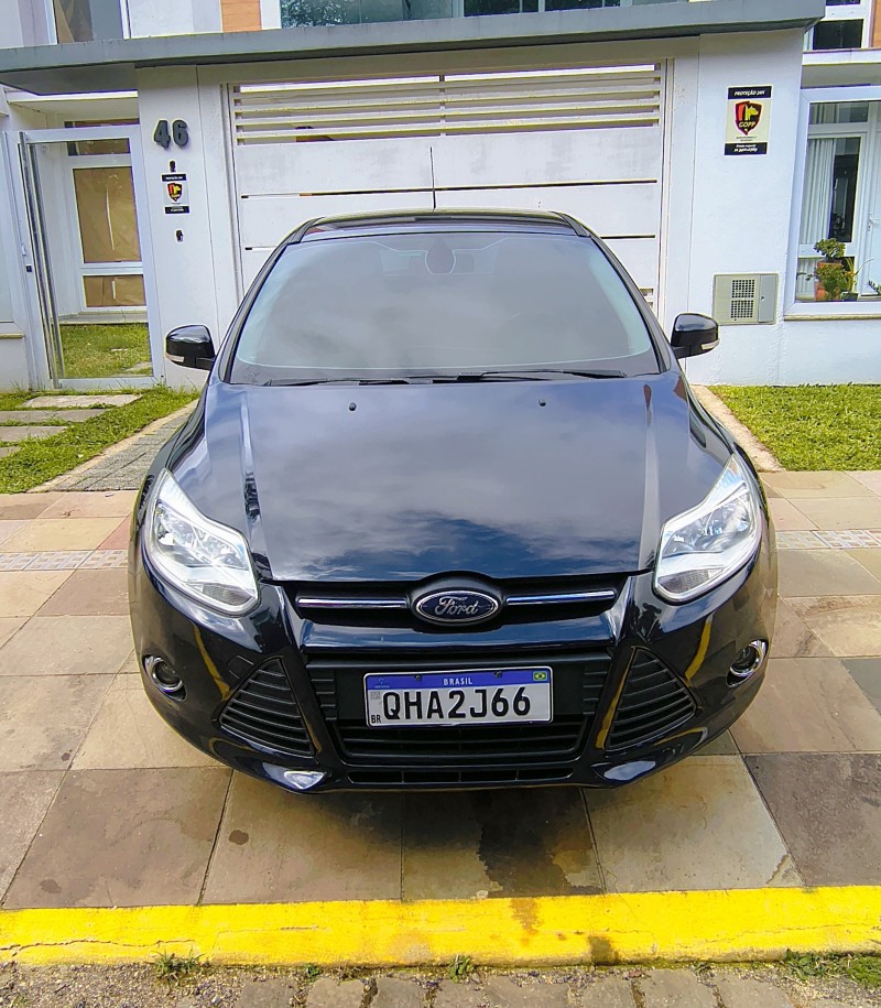 FOCUS 2.0 TITANIUM 16V FLEX 4P AUTOMÁTICO - 2015 - FARROUPILHA