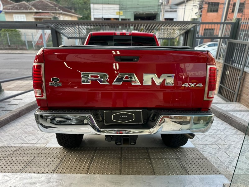 2500 LARAMIE 6.7 CD 4X4 TDI DIESEL 4P AUTOMÁTICA - 2017 - CAXIAS DO SUL