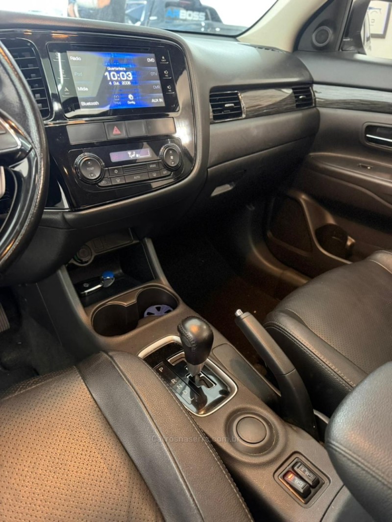 OUTLANDER 2.0 16V GASOLINA 4P AUTOMÁTICO - 2016 - CAXIAS DO SUL