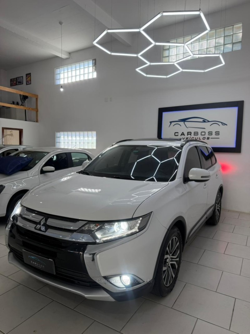 OUTLANDER 2.0 16V GASOLINA 4P AUTOMÁTICO - 2016 - CAXIAS DO SUL