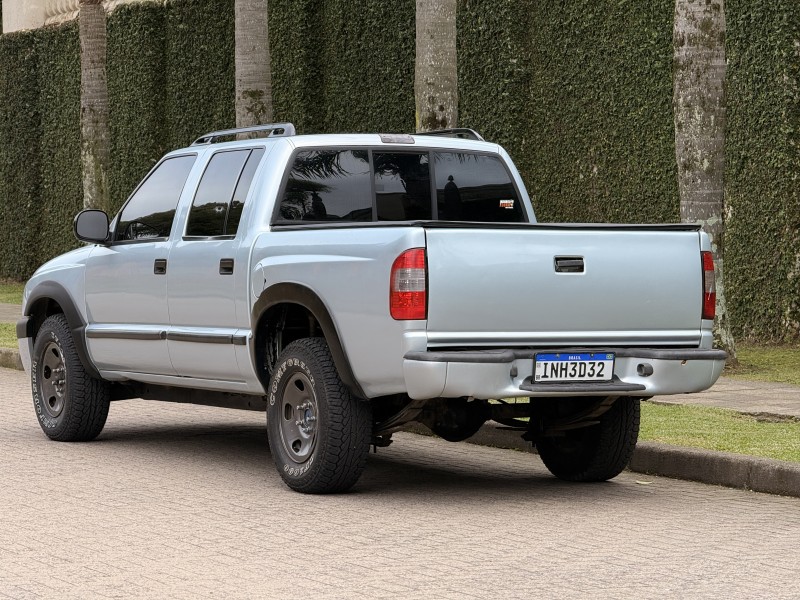 S10 2.4 ADVANTAGE 4X2 CD 8V FLEX 4P MANUAL - 2007 - CAXIAS DO SUL