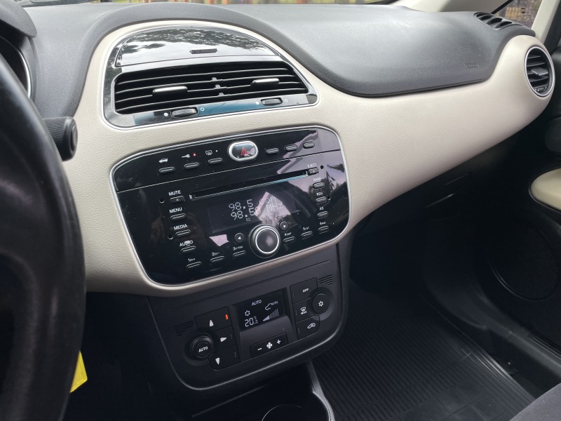 LINEA 1.8 ESSENCE 16V FLEX 4P MANUAL - 2015 - CAXIAS DO SUL