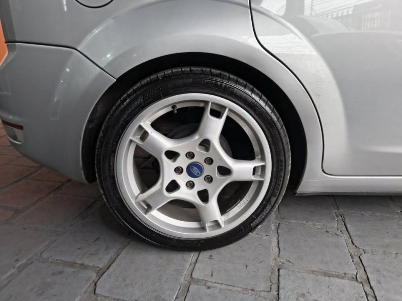 FOCUS 1.6 GLX 8V GASOLINA 4P MANUAL - 2011 - CAXIAS DO SUL