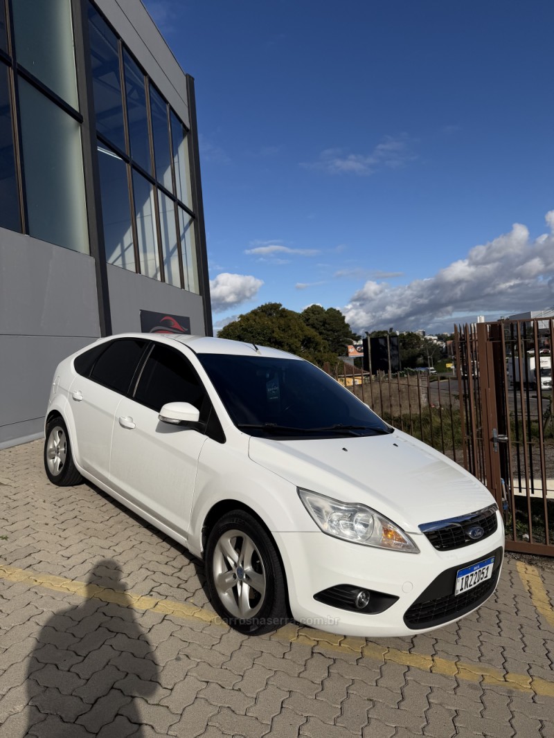FOCUS 1.6 S 16V FLEX 4P MANUAL