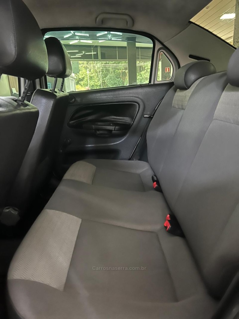 VOYAGE 1.6 MI CITY 8V FLEX 4P MANUAL - 2009 - CAXIAS DO SUL