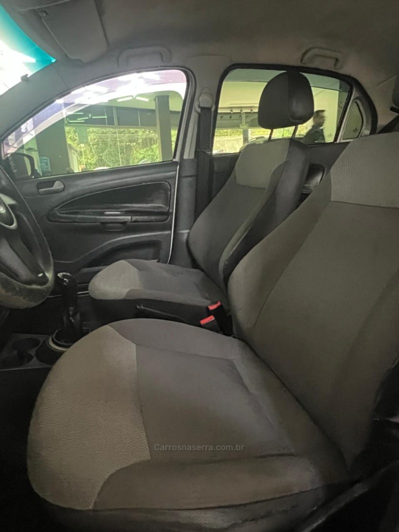 VOYAGE 1.6 MI CITY 8V FLEX 4P MANUAL - 2009 - CAXIAS DO SUL