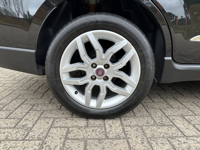 GRAND SIENA 1.6 MPI ESSENCE 16V FLEX 4P AUTOMATIZADO - 2014 - CAXIAS DO SUL