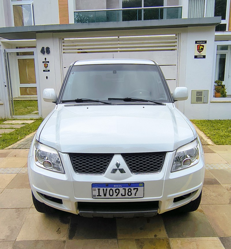 PAJERO TR4 2.0 4X4 16V 133CV FLEX 4P AUTOMÁTICO - 2014 - FARROUPILHA