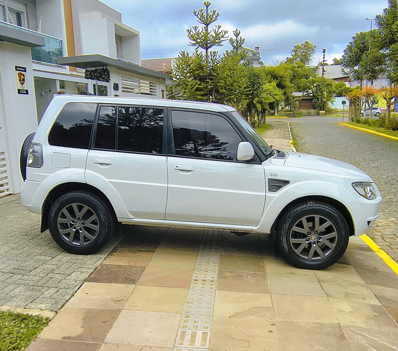 PAJERO TR4 2.0 4X4 16V 133CV FLEX 4P AUTOMÁTICO - 2014 - FARROUPILHA