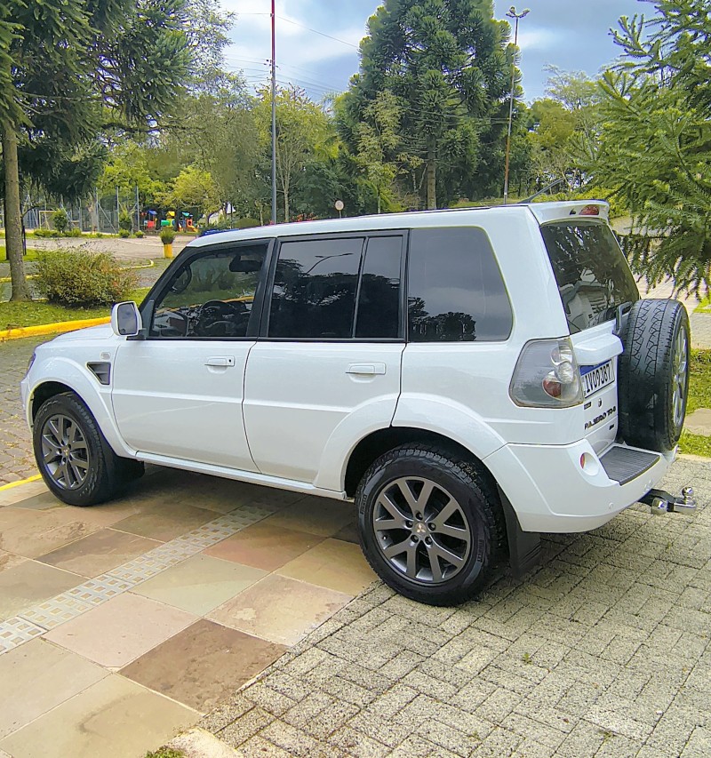 PAJERO TR4 2.0 4X4 16V 133CV FLEX 4P AUTOMÁTICO - 2014 - FARROUPILHA