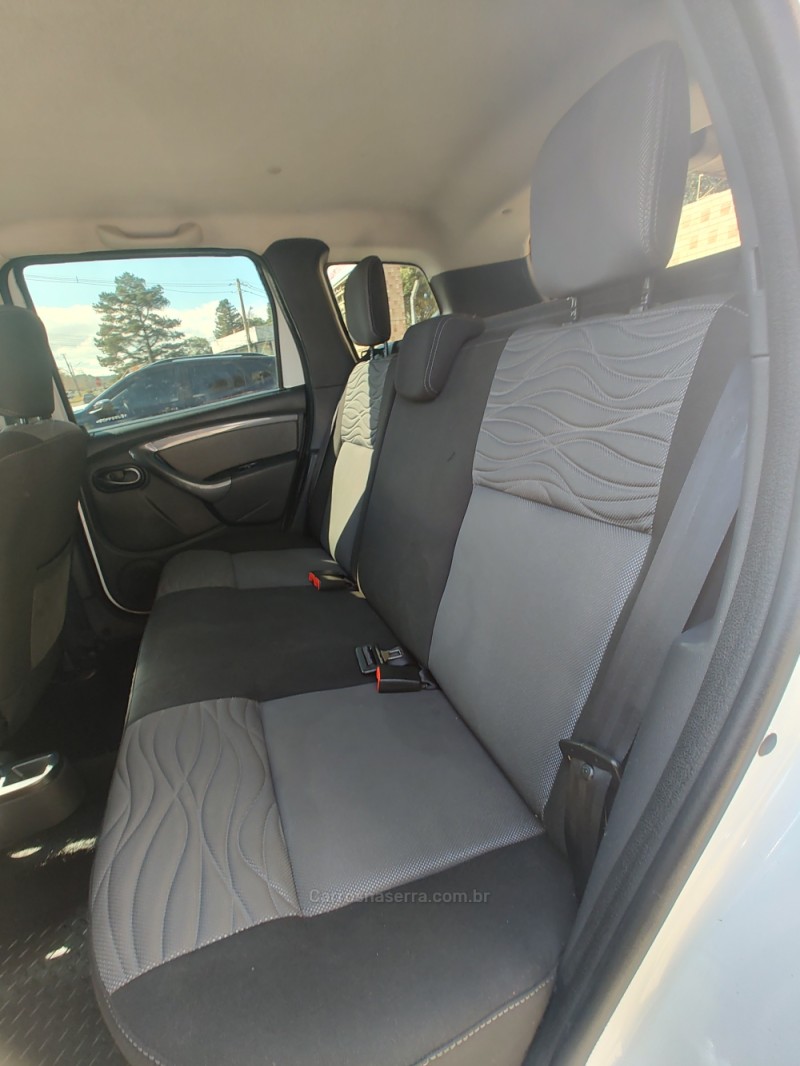 DUSTER 1.6 DYNAMIQUE 4X2 16V FLEX 4P MANUAL - 2014 - CANELA