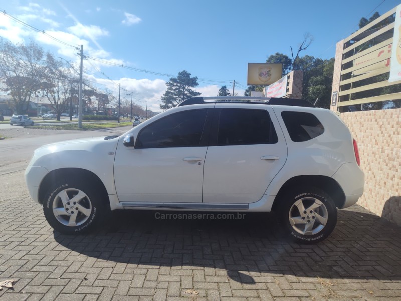 DUSTER 1.6 DYNAMIQUE 4X2 16V FLEX 4P MANUAL - 2014 - CANELA