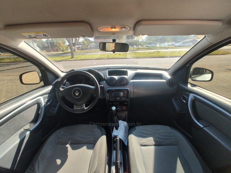 DUSTER 1.6 DYNAMIQUE 4X2 16V FLEX 4P MANUAL - 2014 - CANELA