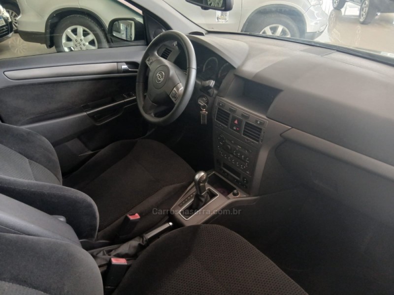 VECTRA 2.0 MPFI GT HATCH 8V FLEX 4P AUTOMÁTICO - 2011 - NOVA PETRóPOLIS