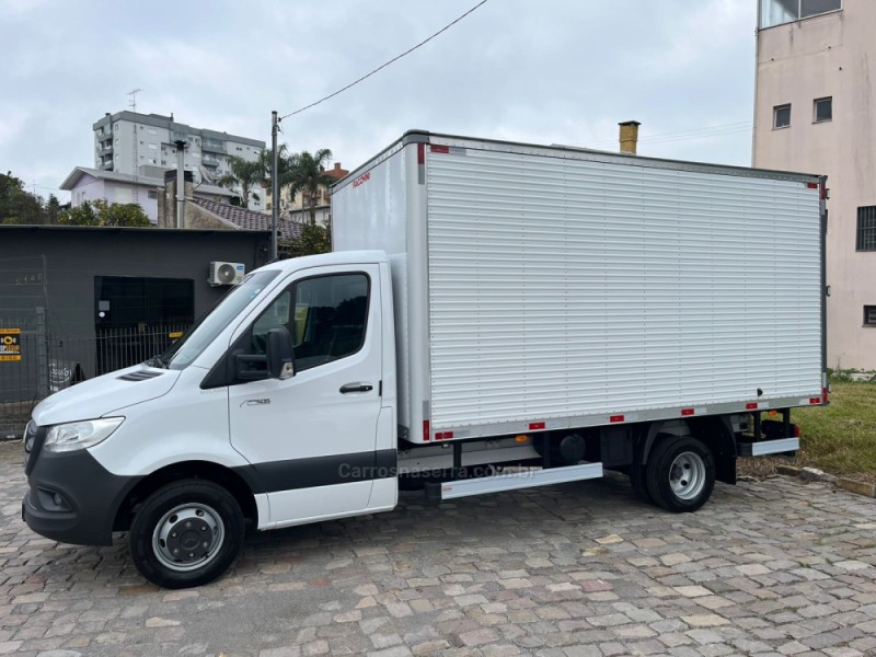 SPRINTER 2.2 CHASSI 517 LONGO TURBO DIESEL 3P MANUAL - 2025 - FELIZ