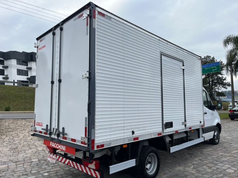 SPRINTER 2.2 CHASSI 517 LONGO TURBO DIESEL 3P MANUAL - 2025 - FELIZ