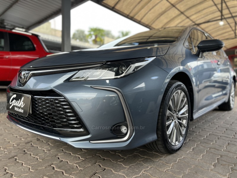 COROLLA 2.0 XEI 16V FLEX 4P AUTOMÁTICO - 2024 - BOM PRINCíPIO