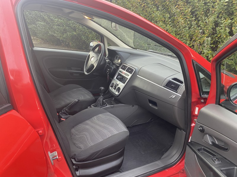 PUNTO 1.4 8V FLEX 4P MANUAL - 2010 - CAXIAS DO SUL