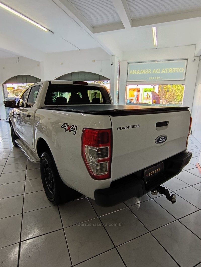 RANGER 2.2 XL 4X4 CS 16V DIESEL 2P MANUAL - 2019 - NOVA PETRóPOLIS