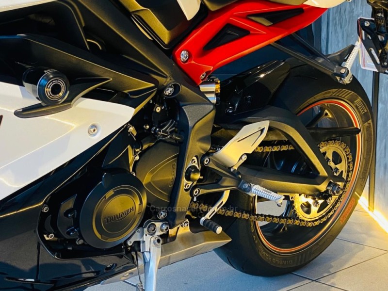 DAYTONA 675R ABS - 2014 - CAXIAS DO SUL