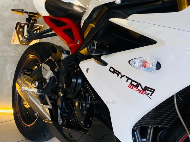 DAYTONA 675R ABS - 2014 - CAXIAS DO SUL
