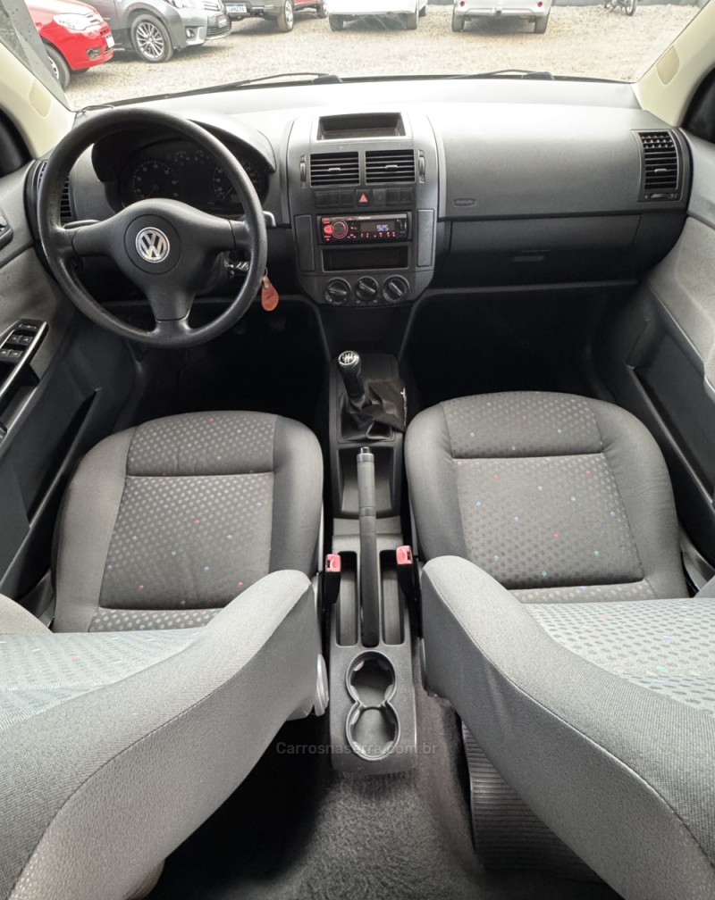 POLO 1.6 MI 8V GASOLINA 4P MANUAL - 2005 - ENCANTADO
