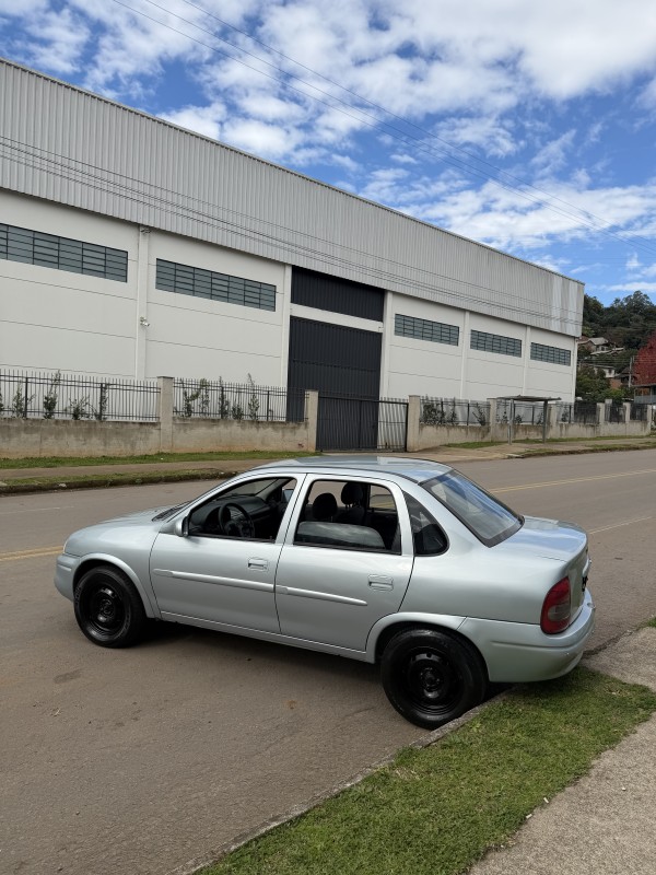 CORSA 1.0 MPFI SUPER 8V GASOLINA 4P MANUAL - 2001 - CAXIAS DO SUL