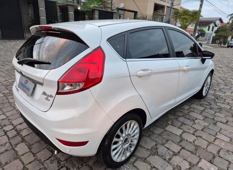 FIESTA 1.6 TITANIUM HATCH 16V FLEX 4P AUTOMÁTICO - 2017 - CAXIAS DO SUL