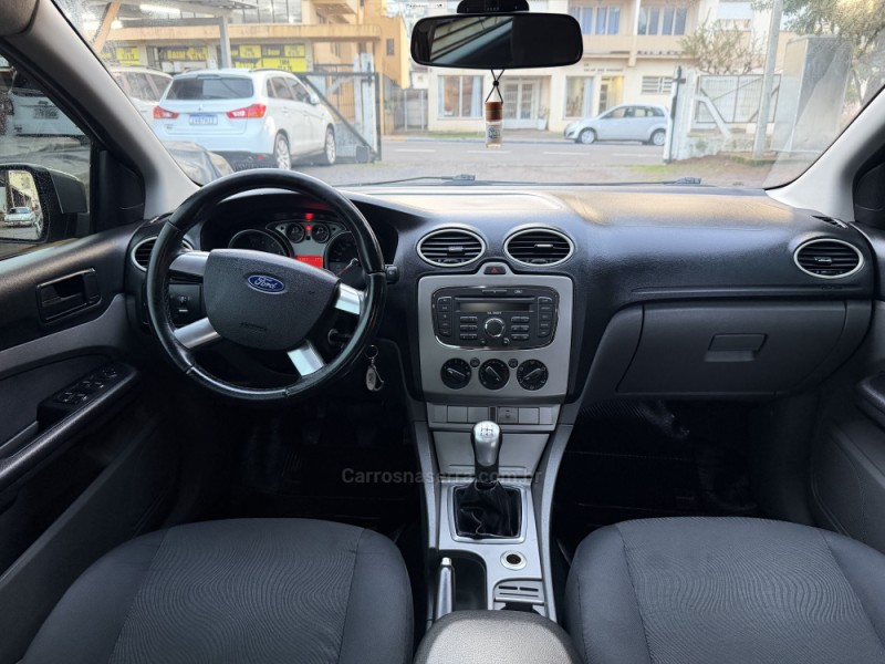 FOCUS 1.6 GLX 16V FLEX 4P MANUAL - 2012 - GARIBALDI