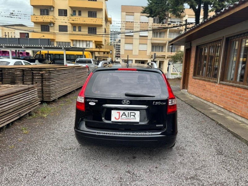 I30 CW 2.0 MPFI 16V GASOLINA 4P MANUAL - 2011 - GARIBALDI