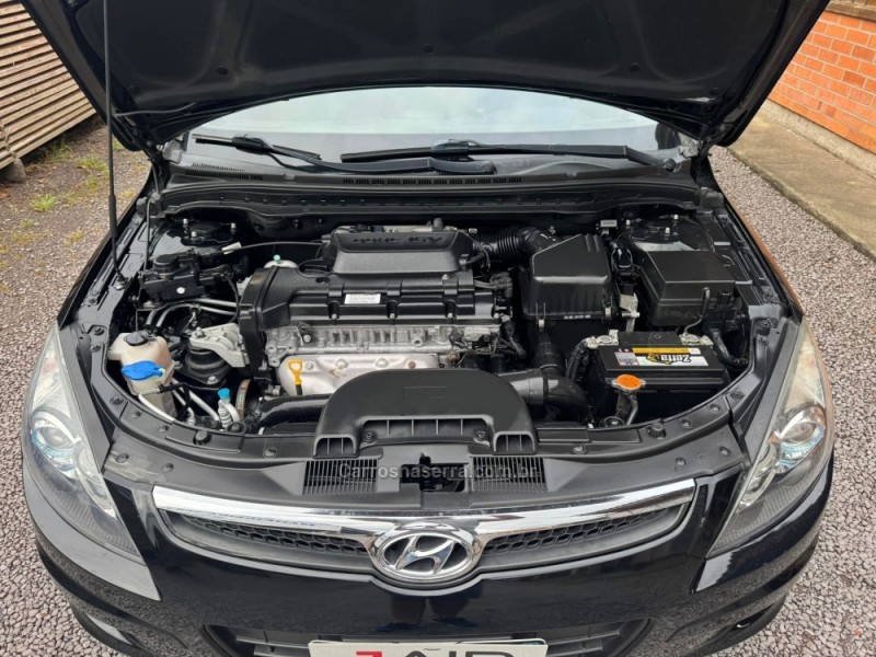 I30 CW 2.0 MPFI 16V GASOLINA 4P MANUAL - 2011 - GARIBALDI