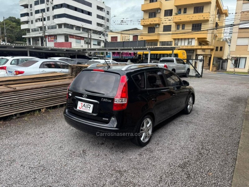 I30 CW 2.0 MPFI 16V GASOLINA 4P MANUAL - 2011 - GARIBALDI