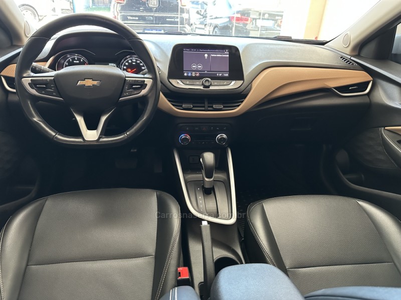 ONIX 1.0	PREMIER II PLUS 12V TURBO FLEX 4P AUTOMÁTICO - 2020 - CANELA