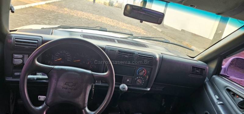 BLAZER 4.3 SFI DLX 4X2 V6 12V GASOLINA 4P MANUAL - 1998 - IVOTI