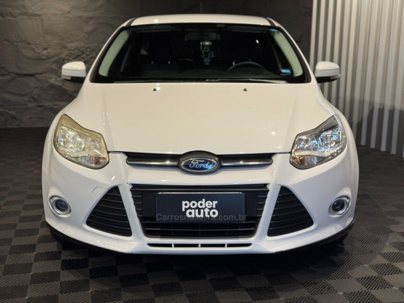 FOCUS 1.6 S 16V FLEX 4P MANUAL - 2015 - FARROUPILHA