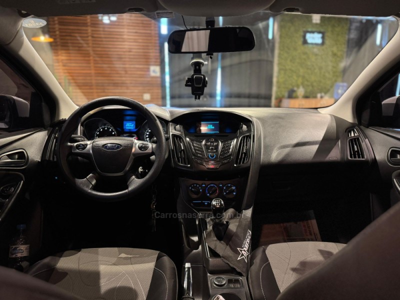 FOCUS 1.6 S 16V FLEX 4P MANUAL - 2015 - FARROUPILHA