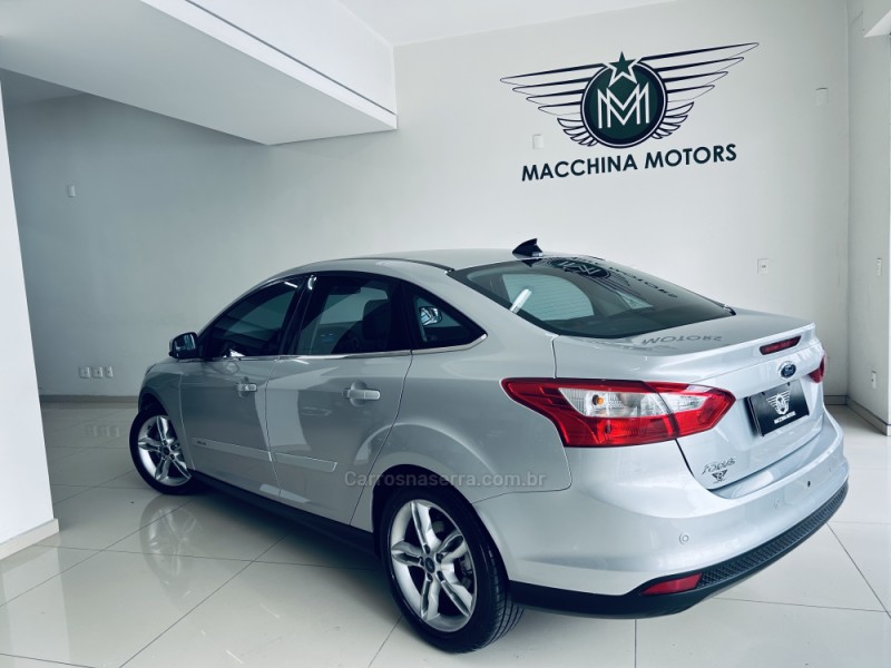 FOCUS 2.0 SE SEDAN 16V FLEX 4P AUTOMÁTICO - 2014 - CAXIAS DO SUL
