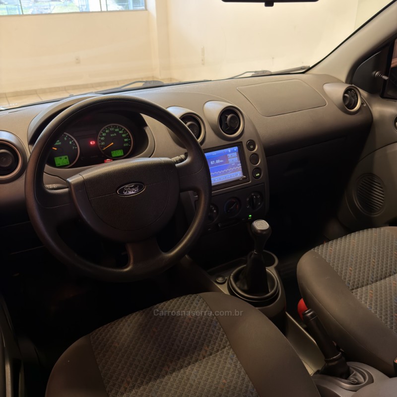 FIESTA 1.0 MPI 8V GASOLINA 4P MANUAL - 2007 - FARROUPILHA