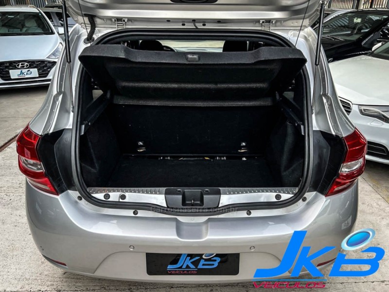 SANDERO 1.0 ZEN 12V FLEX 4P MANUAL - 2020 - NOVO HAMBURGO